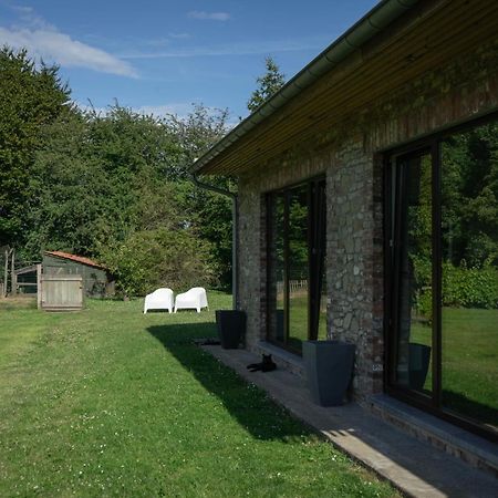 Au Petit Canteleu - Bed & Breakfast Beloeil Exteriör bild