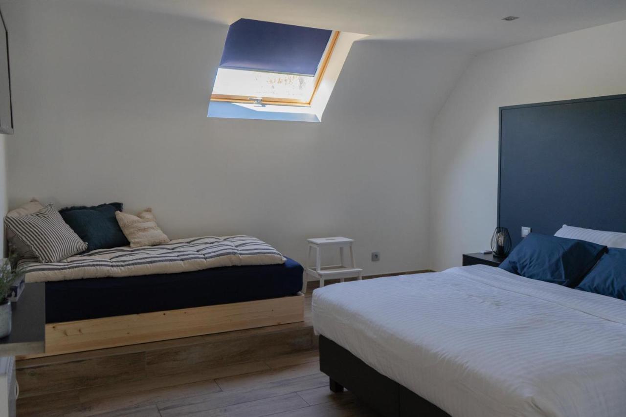 Au Petit Canteleu - Bed & Breakfast Beloeil Exteriör bild